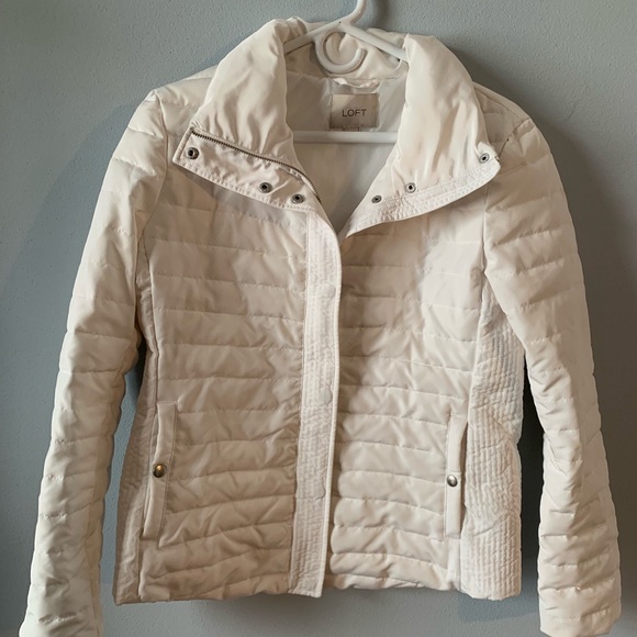 LOFT Jackets & Blazers - White women’s loft jacket size M , like new!!